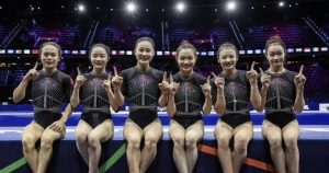 中国体操队世锦赛团体晋级 邱祺缘高低杠失误出局